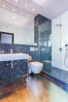 Starlight Luxury Split