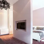Affittacamere Starlight Luxury 4*