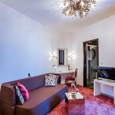 Starlight Luxury 4*