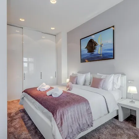 스타라이트 럭셔리 룸스