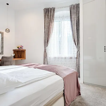 Casa de hóspedes Starlight Luxury Split