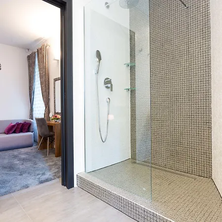 Starlight Luxury Gasthof 4*