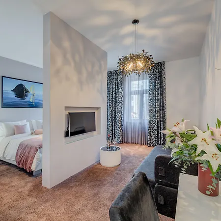 Starlight Luxury Gasthof Split