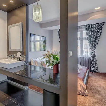 스타라이트 럭셔리 룸스