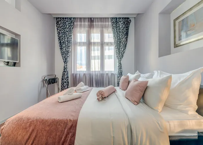 Affittacamere Starlight Luxury 4*