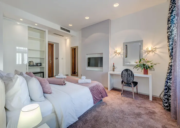 Starlight Luxury Affittacamere 4*