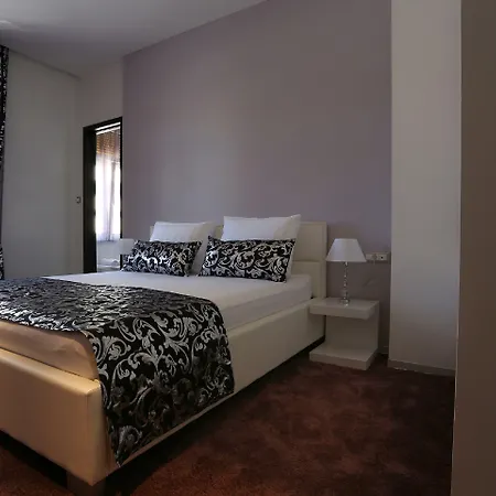 Starlight Luxury 4* Split