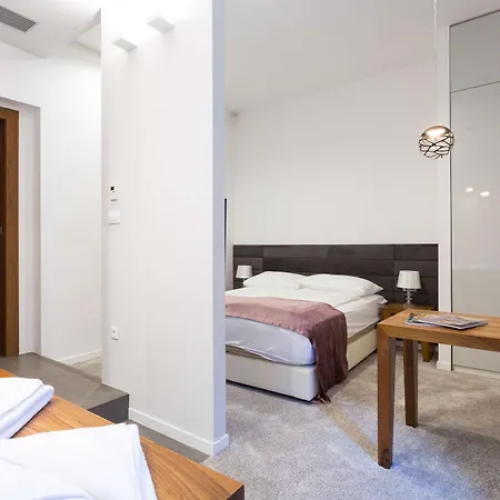 Konukevi Starlight Luxury 4*